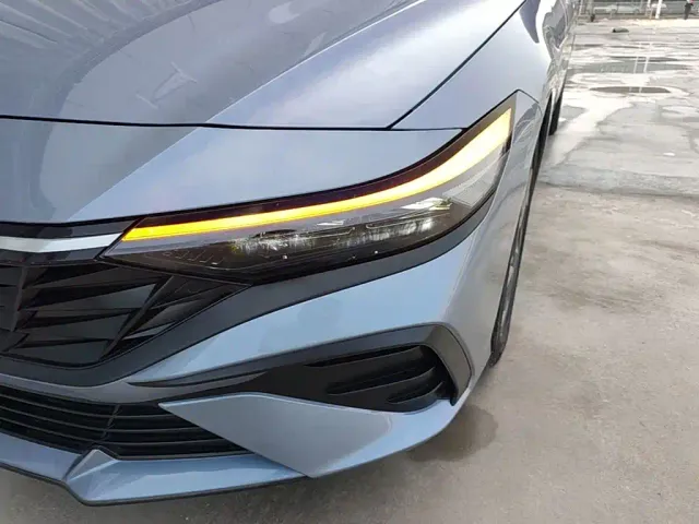Hyundai Elantra — Фото автомобиля 23