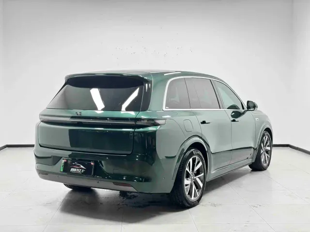 Li Auto L8 — Фото автомобиля 4