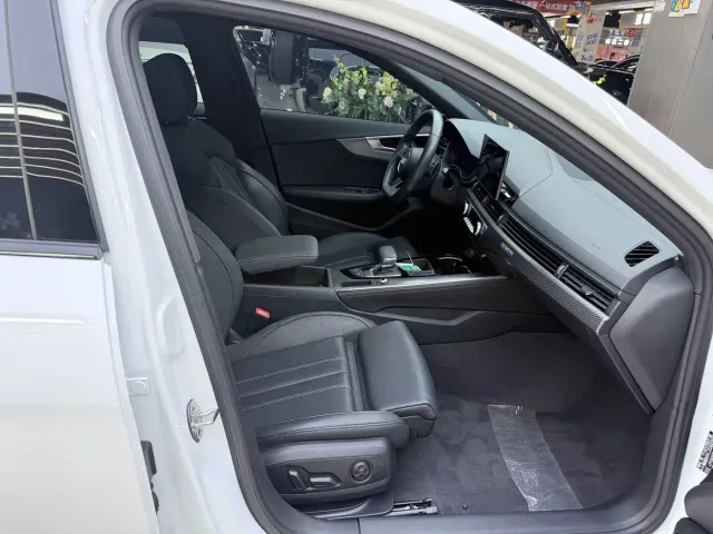 Audi A4L — Фото автомобиля 4
