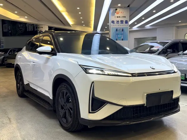 Dongfeng Fengshen L7 — Фото автомобиля 3