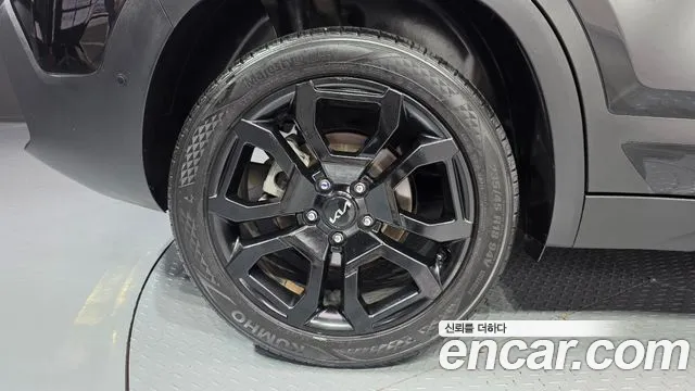 Kia Seltos Бензин 1.6 турбо 2WD — Фото автомобиля 4