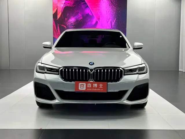 BMW 5 Series — Фото автомобиля 2