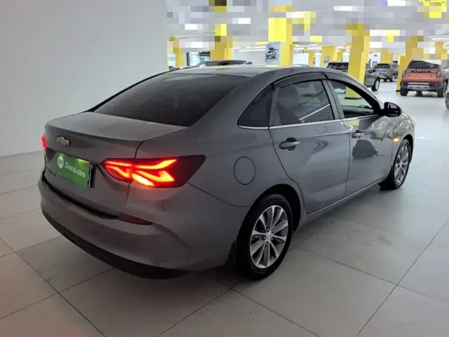 Chevrolet Monza — Фото автомобиля 6