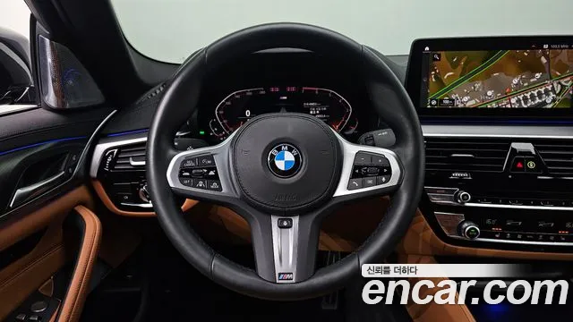 BMW 5-Series — Фото автомобиля 12
