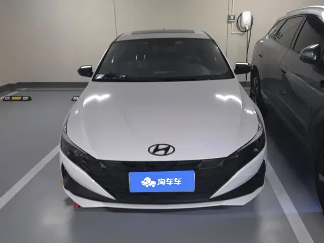 Hyundai Elantra — Фото автомобиля 2