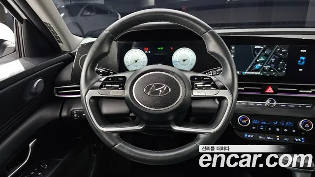 Hyundai AVANTE Avante (CN7) — Фото автомобиля 13
