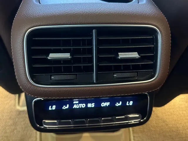 Mercedes-Benz GLE-Class — Фото автомобиля 11