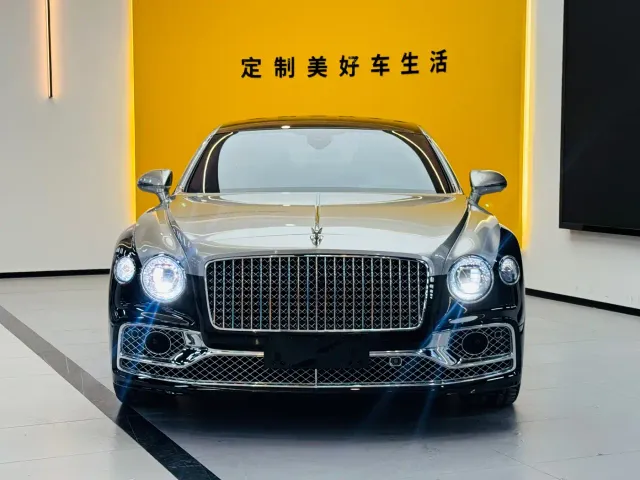 Bentley Flying Spur — Фото автомобиля 2