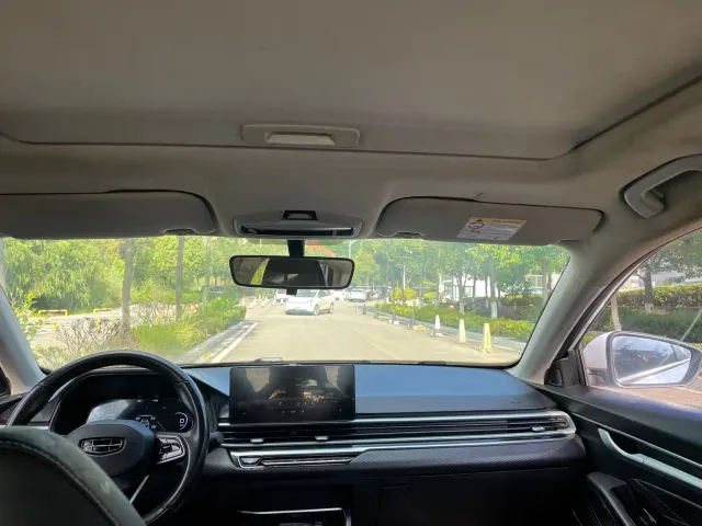 Geely Emgrand — Фото автомобиля 6