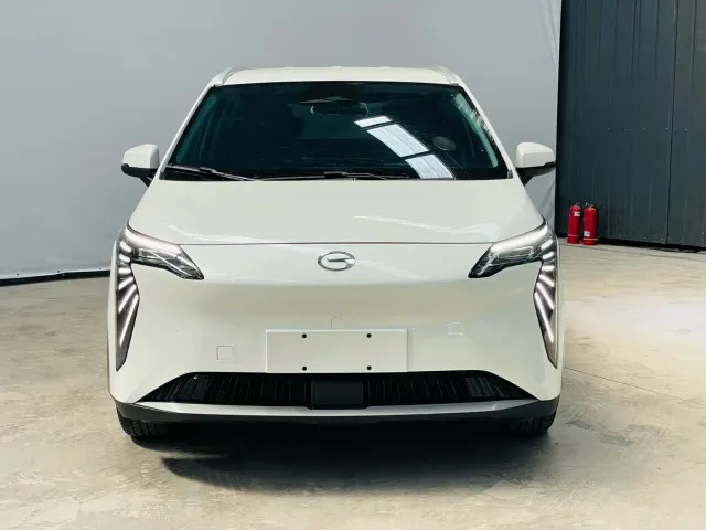 GAC Aion Y — Фото автомобиля 2