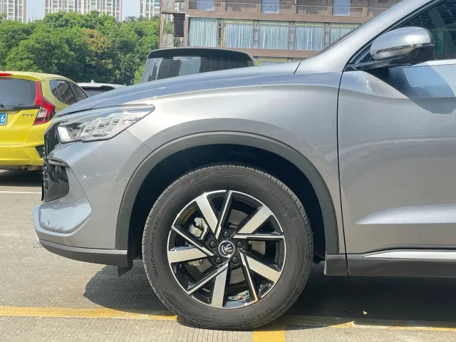 BYD Song Pro — Фото автомобиля 6