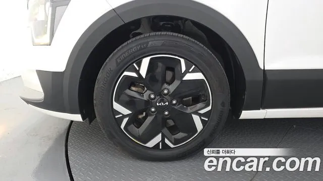 Kia Niro Niro (New) — Фото автомобиля 5