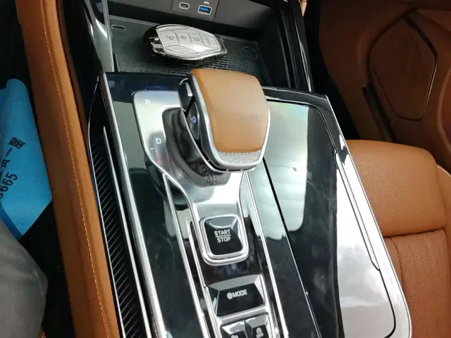 Hongqi H9 — Фото автомобиля 16