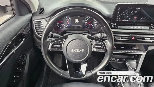 Kia Seltos Seltos Бензин 1.6 турбо 2WD — Фото автомобиля 13