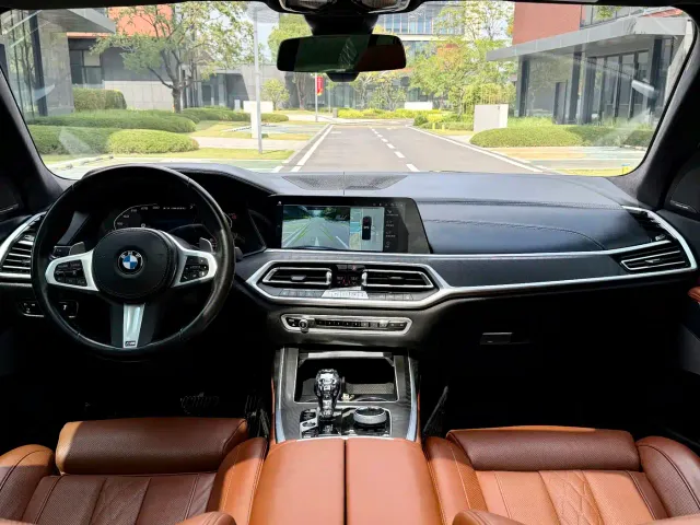 BMW X7 — Фото автомобиля 11