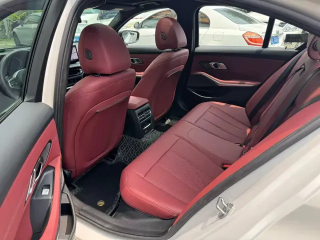 BMW 3 Series — Фото автомобиля 6