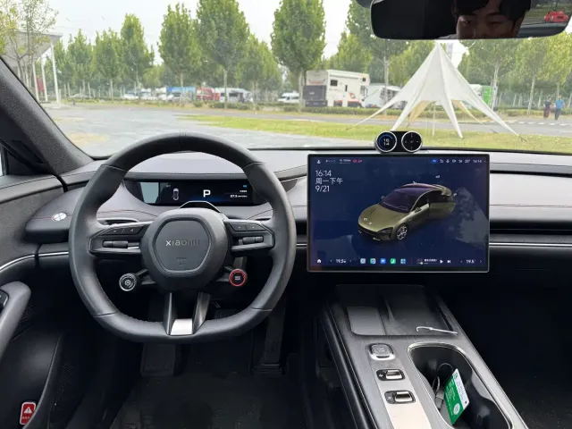 Xiaomi SU7 — Фото автомобиля 11