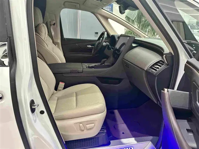 Toyota Alphard — Фото автомобиля 17
