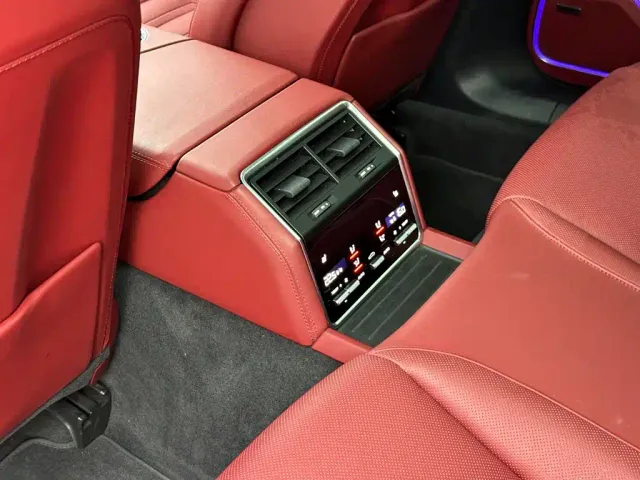 Porsche Panamera — Фото автомобиля 30