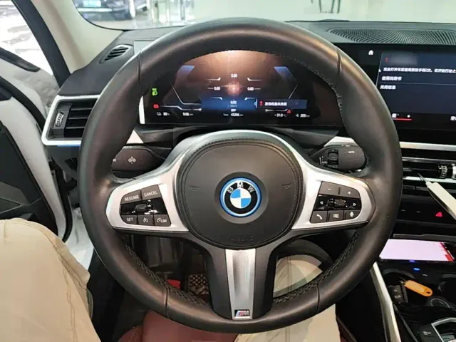 BMW i3 — Фото автомобиля 10