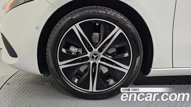 Mercedes-Benz A-Class — Фото автомобиля 5