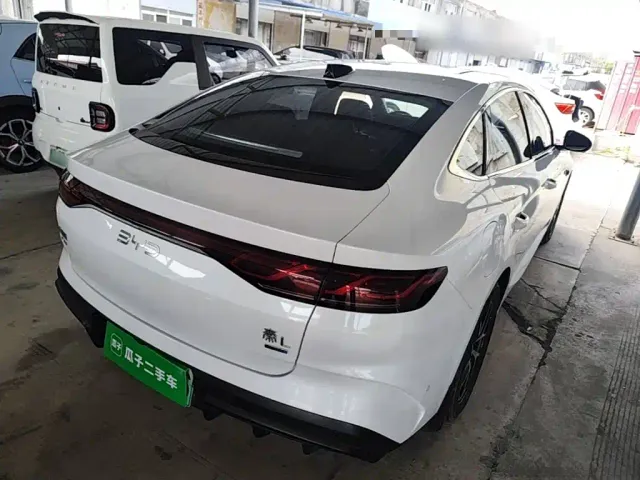 BYD Qin L — Фото автомобиля 6