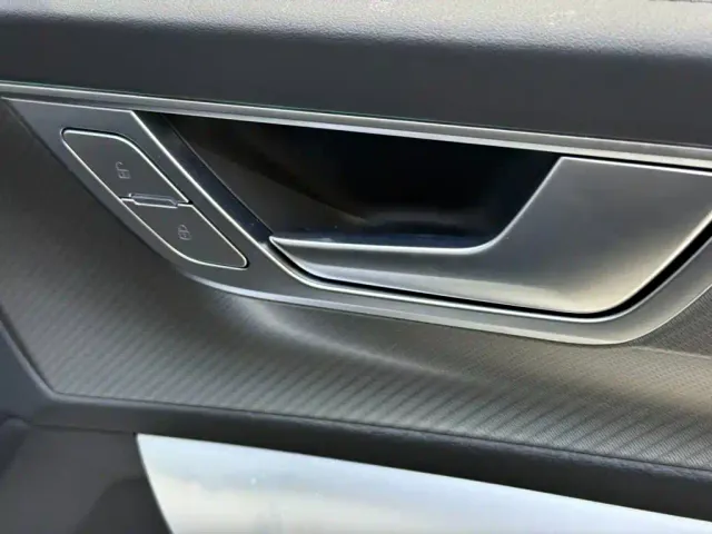 Audi A6L — Фото автомобиля 19