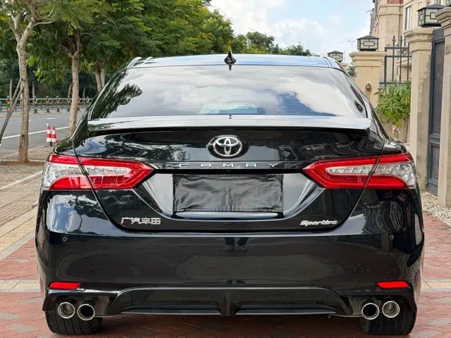 Toyota Camry — Фото автомобиля 8