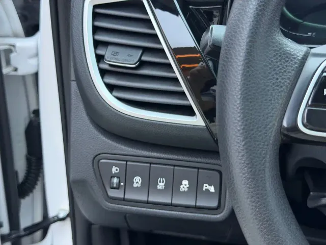 Kia Seltos — Фото автомобиля 8