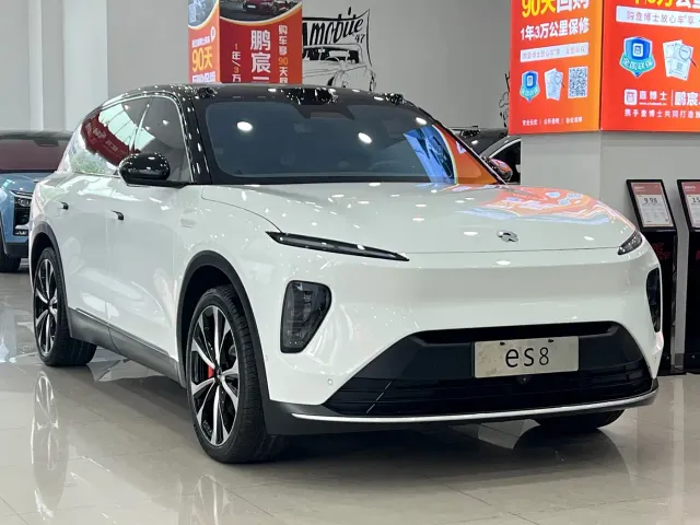 Nio ES8 — Фото автомобиля 3