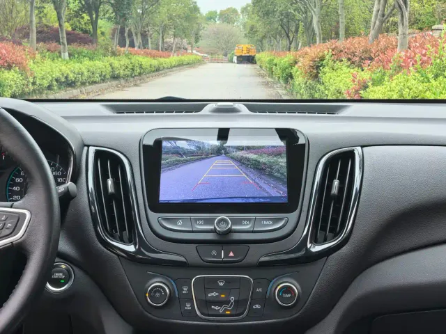 Chevrolet Equinox — Фото автомобиля 14