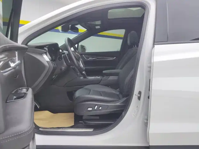 Cadillac XT5 — Фото автомобиля 9