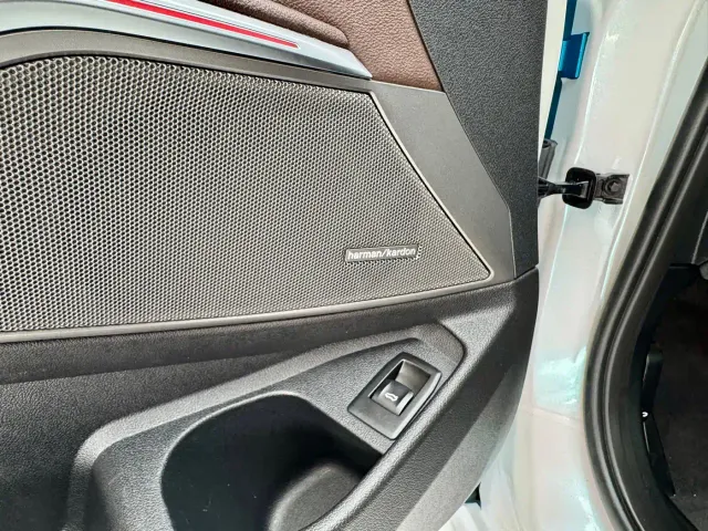 BMW 3 Series — Фото автомобиля 9
