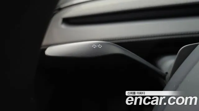 Tesla Model Y — Фото автомобиля 22