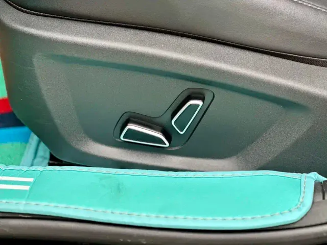 Changan Changan UNI-V 2022 1.5T Premium Model — Фото автомобиля 15