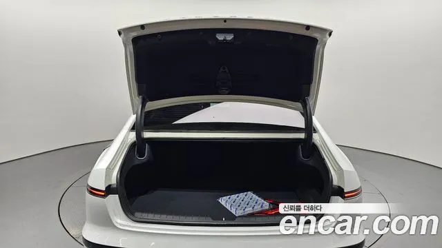 Hyundai Grandeur Grandeur (GN7) 3.5 LPG 2WD (Такси) — Фото автомобиля 20