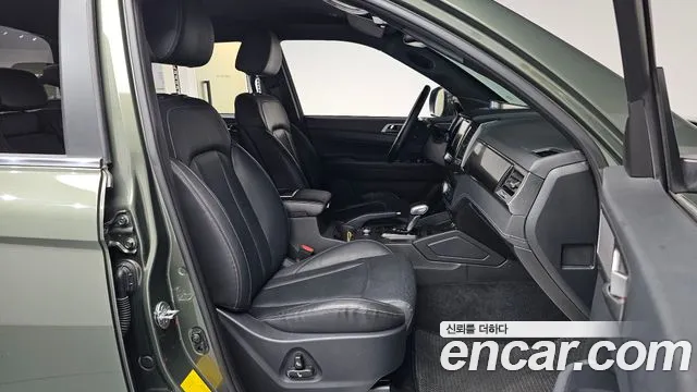KG_Mobility_Ssangyong Rexton Новый Rexton Sport Khan Дизель 2.2 4WD — Фото автомобиля 11