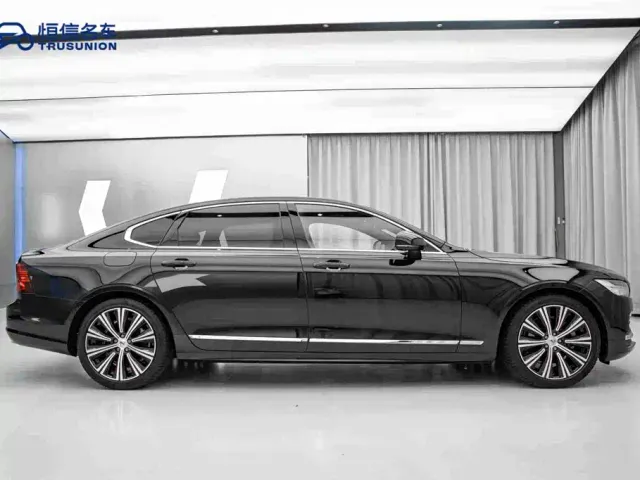 Volvo S90 — Фото автомобиля 4