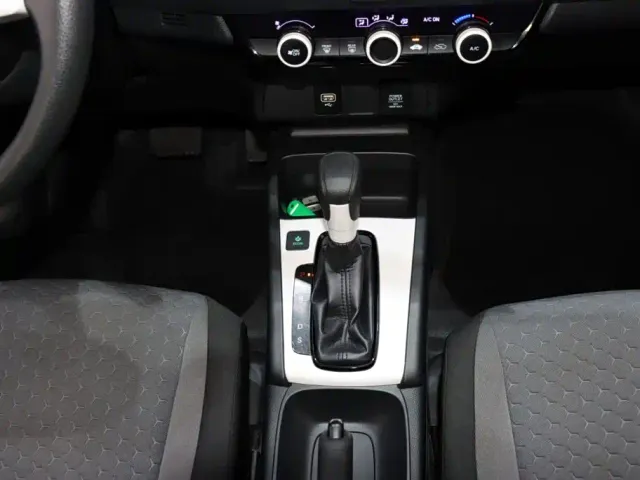 Honda Fit — Фото автомобиля 15