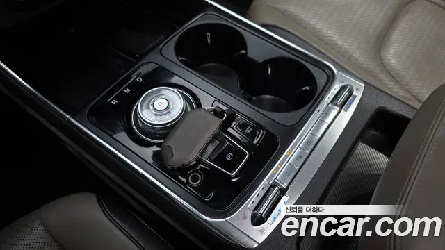 Kia Carnival Generation 4 — Фото автомобиля 9