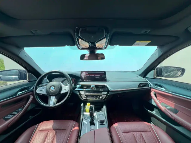 BMW 5 Series — Фото автомобиля 8
