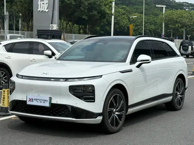 Xpeng G9 — Фото автомобиля 7