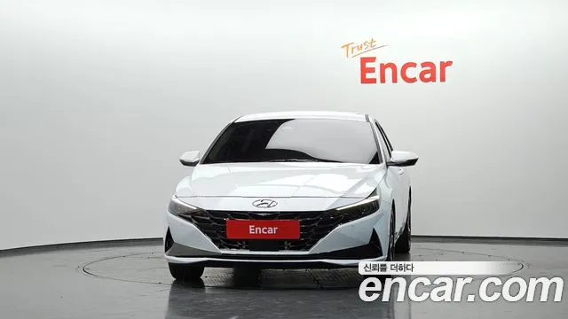 Hyundai Avante CN7 — Фото автомобиля 3