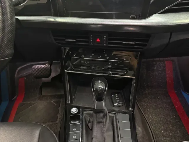 Volkswagen Passat — Фото автомобиля 15