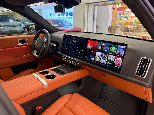 Li Auto L7 — Фото автомобиля 14