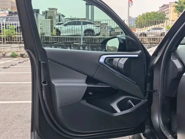 BMW X3 M50 — Фото автомобиля 14
