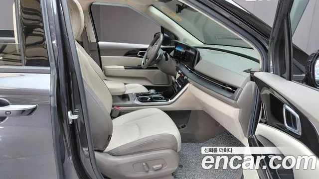 Kia Carnival Generation 4 — Фото автомобиля 16