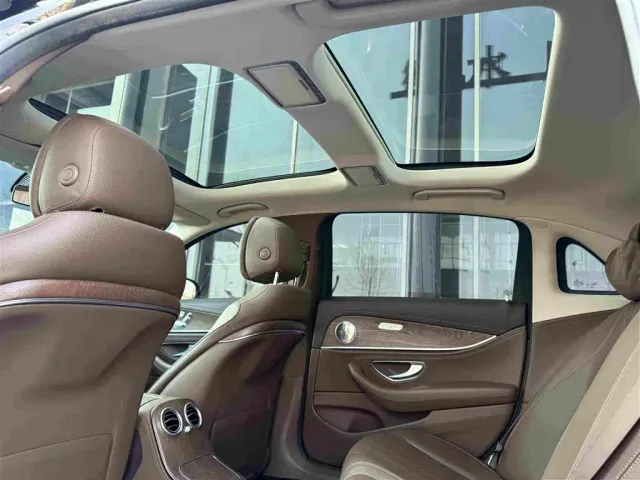 Mercedes-Benz E-Class — Фото автомобиля 13