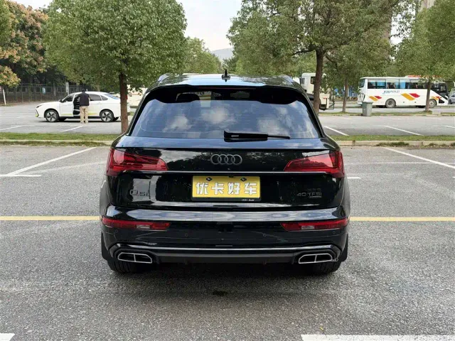 Audi Q5L — Фото автомобиля 6