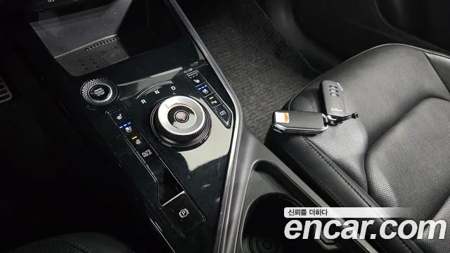 Kia Niro The All New Niro Signature — Фото автомобиля 9